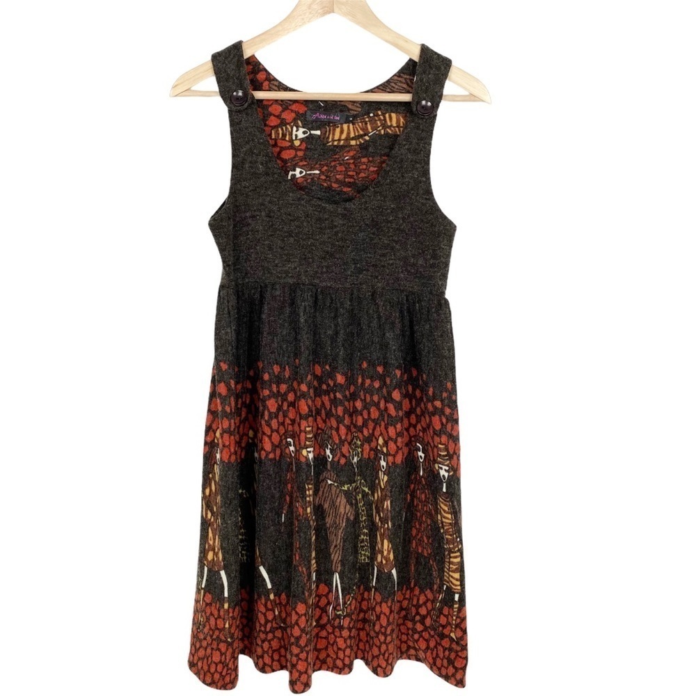 Ainsi Soi Toi Empire Waist Jumper Graphic Design